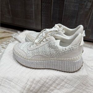 Universal Thread Cream Knit Sneakers